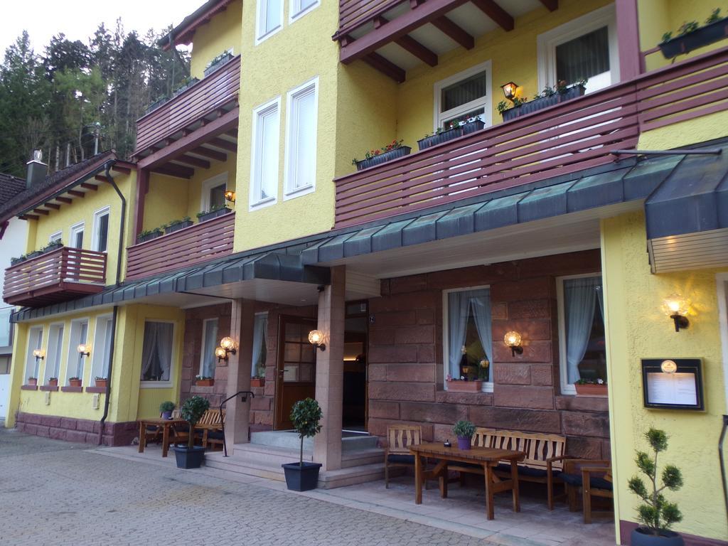 Hotel Sieben Linden 劳特尔巴赫 外观 照片